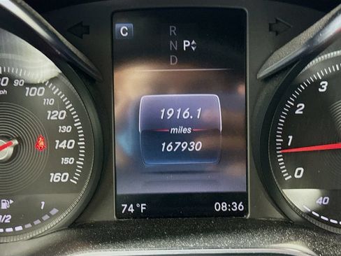 Used 2017 Mercedes-Benz GLC 300 image 12