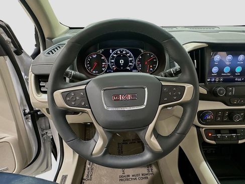 Used 2024 GMC Terrain Denali w/ Denali Premium Package AWD/4WD image 11