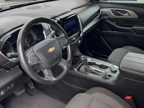 Used 2020 Chevrolet Traverse LT image 21