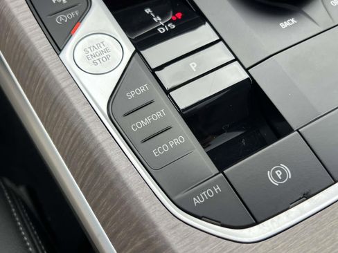 Used 2025 BMW 330i xDrive Sedan image 14