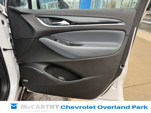 Used 2022 Buick Enclave Premium image 44