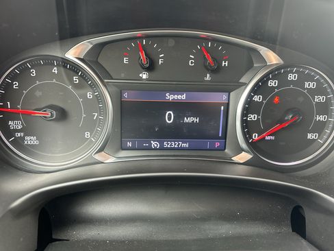 Used 2024 GMC Terrain SLT FWD image 31
