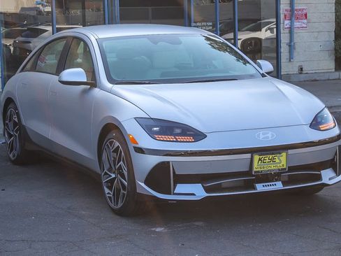New 2025 Hyundai Ioniq 6 SEL image 3