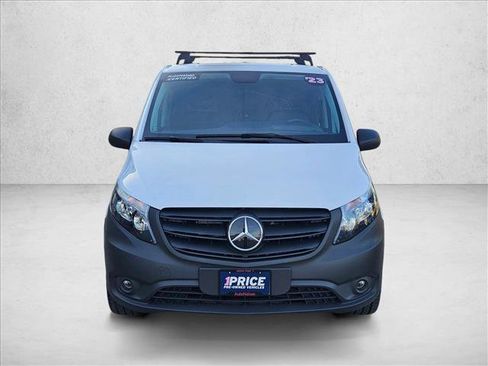 Used 2023 Mercedes-Benz Metris image 2