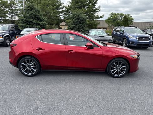 Used 2020 MAZDA MAZDA3 Hatchback w/ Preferred Package FWD image 30