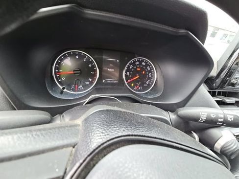 Used 2021 Toyota RAV4 LE FWD image 17