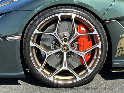 Used 2024 Lamborghini Revuelto AWD/4WD image 11