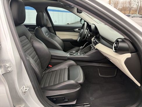 Used 2019 Alfa Romeo Giulia Ti Sport w/ Quick Order Package 22S Sport image 25