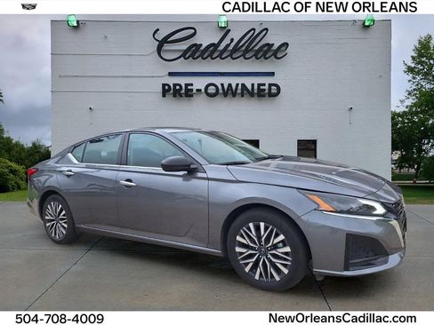 Used 2025 Nissan Altima 2.5 SV FWD image 1