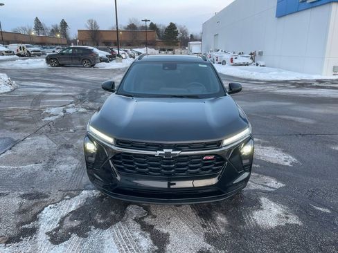 New 2026 Chevrolet Trax RS w/ Sunroof Package image 2