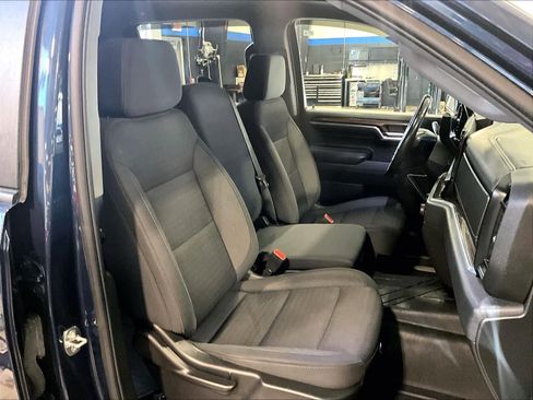 Used 2022 Chevrolet Silverado 1500 LT Trail Boss image 11