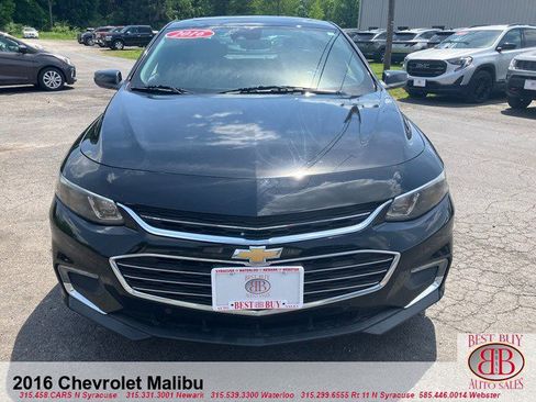 Used 2016 Chevrolet Malibu LT w/ Leather Package FWD image 2