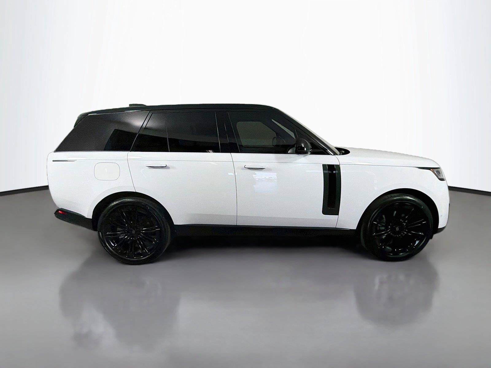 New 2027 Land Rover Range Rover SE AWD/4WD image 4