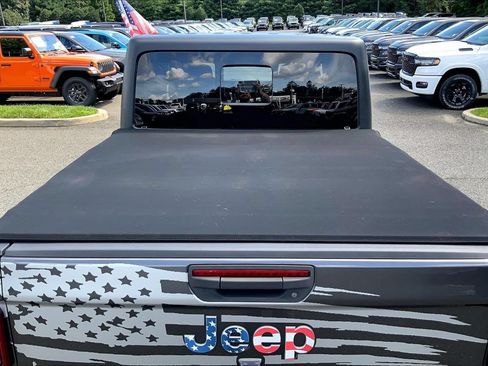 Used 2020 Jeep Gladiator Overland w/ Dual Top Group AWD/4WD image 30