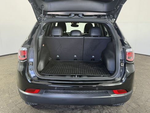 Used 2023 Jeep Compass Latitude AWD/4WD image 7