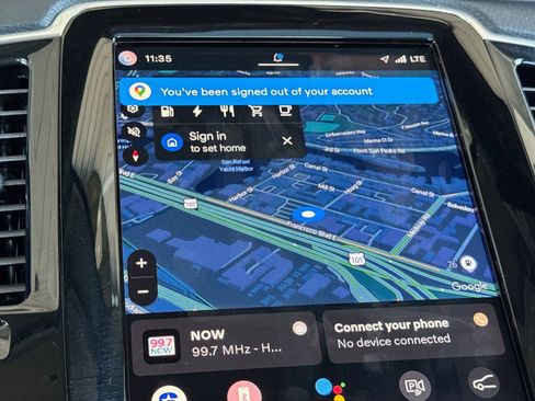 Certified 2024 Volvo XC90 T8 Plus w/ Protection Package Premier image 22