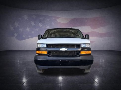 Used 2021 Chevrolet Express 2500 Extended w/ Driver Convenience Package RWD image 8
