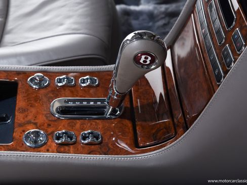 Used 2005 Bentley Arnage R image 33