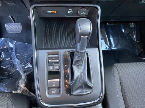 Used 2024 Honda CR-V LX image 15
