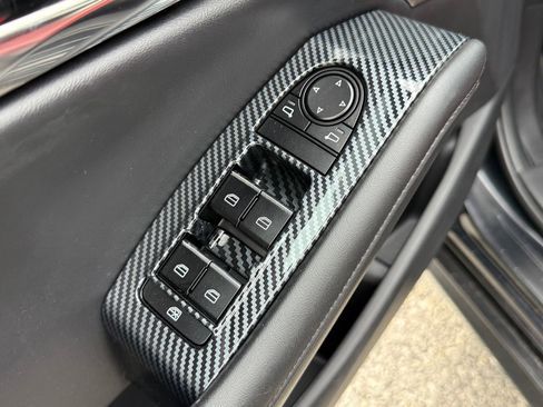 Used 2022 MAZDA MAZDA3 s image 15