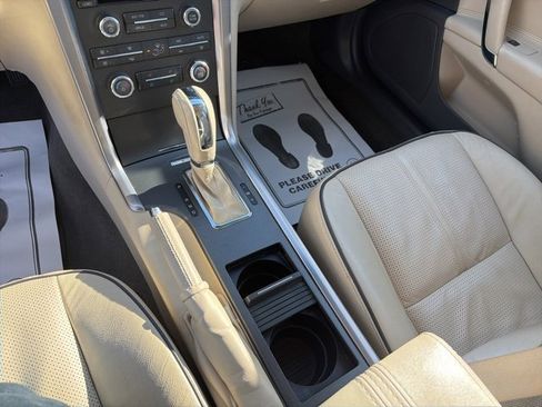 Used 2010 Lincoln MKZ image 21