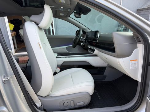 Used 2023 Hyundai Ioniq 6 Limited image 35