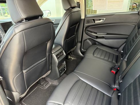 Certified 2024 Ford Edge SEL w/ Convenience Package AWD/4WD image 11