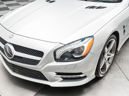Used 2013 Mercedes-Benz SL 550 image 44