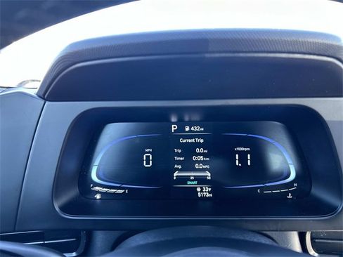 Used 2025 Hyundai Elantra Sport image 23