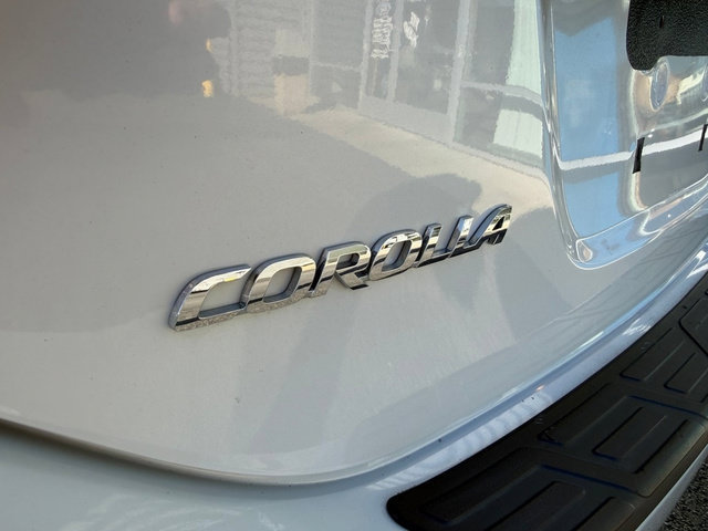 Used 2018 Toyota Corolla LE FWD image 5