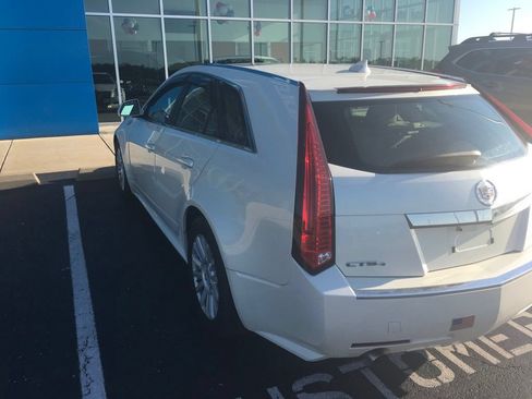 Used 2010 Cadillac CTS Luxury AWD/4WD image 4