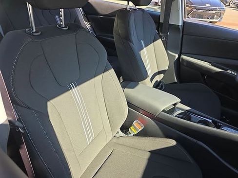 New 2026 Hyundai Elantra Blue image 21