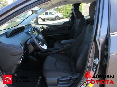 Certified 2017 Toyota Prius One image 9