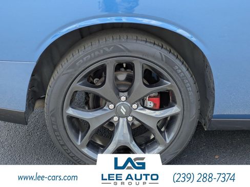 Used 2020 Dodge Challenger SXT w/ Blacktop Package RWD image 10