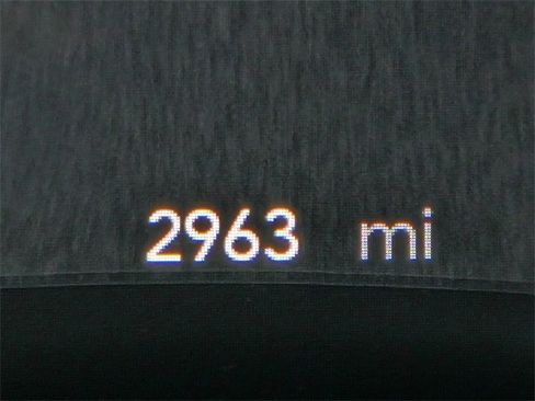 Used 2026 Chrysler Pacifica Select image 27