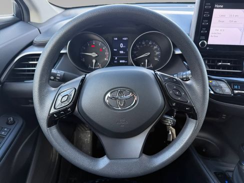 Used 2021 Toyota C-HR LE image 12