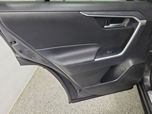 Used 2025 Toyota RAV4 XLE FWD image 16