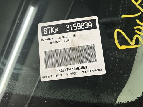 Certified 2025 Honda Accord SE image 4