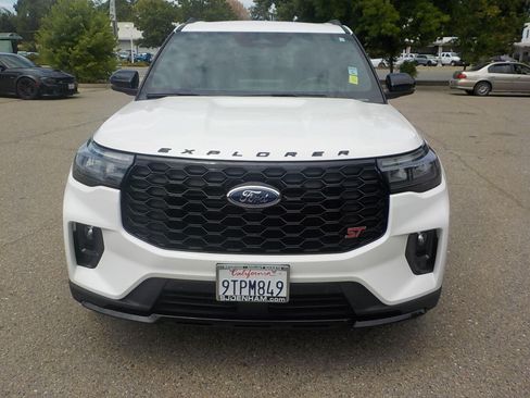 Used 2025 Ford Explorer ST w/ Sun And Sound Package AWD/4WD image 3