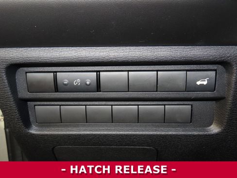 Used 2024 Mitsubishi Outlander SE image 24