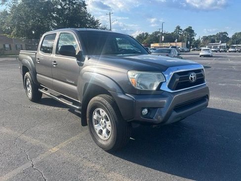 Used 2015 Toyota Tacoma 4x4 Double Cab w/ SR5 Package image 6