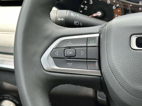 Used 2025 Jeep Compass Limited AWD/4WD image 22