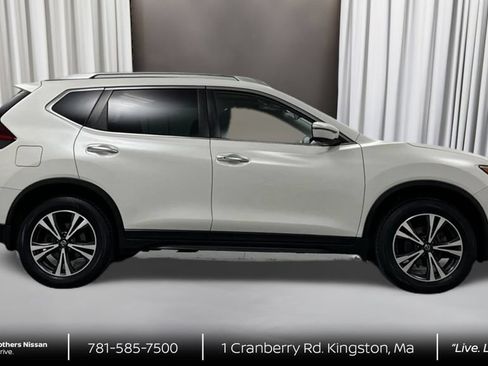 Certified 2020 Nissan Rogue SV w/ Sun & Sound Touring Package AWD/4WD image 4
