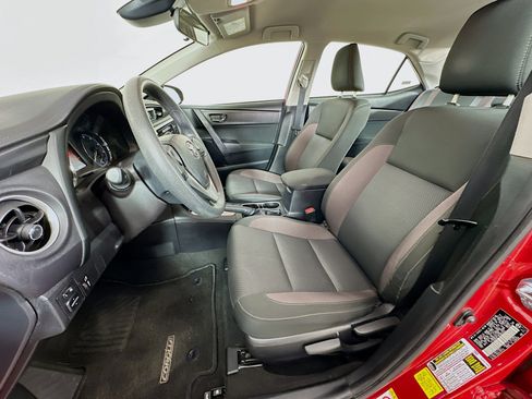 Used 2017 Toyota Corolla LE image 13