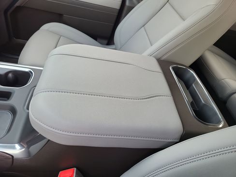 New 2026 GMC Sierra 1500 SLT image 26