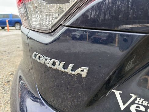 Used 2025 Toyota Corolla LE image 14