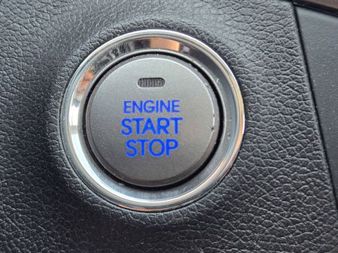 Used 2013 Hyundai Elantra Limited w/ Technology Pkg FWD image 21