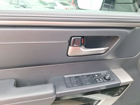 Used 2026 Toyota Tundra Limited w/ Power Package AWD/4WD image 18