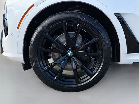 New 2026 BMW X7 xDrive40i w/ M Sport Package image 43