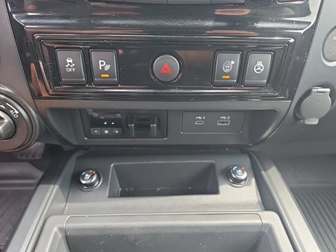 Used 2024 Nissan Titan PRO-4X w/ Pro-4x Convenience Package AWD/4WD image 24